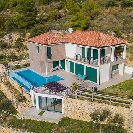 Holiday home Royal 1 Podstrana