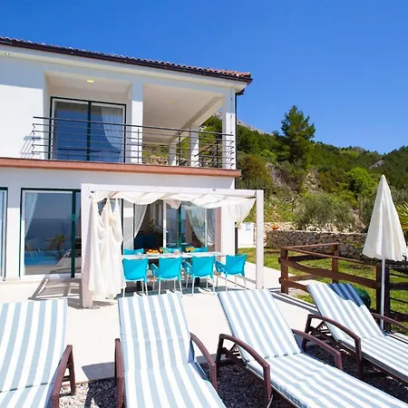 Royal 1 Podstrana Tatil Evi Split