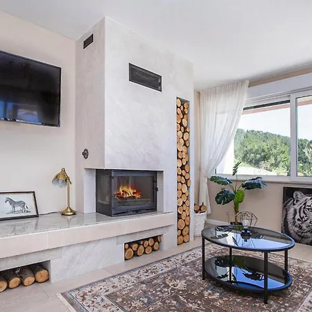 Royal 1 Podstrana Nyaraló Split